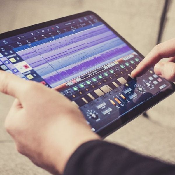connect-an-ipad-to-a-professional-pa-system